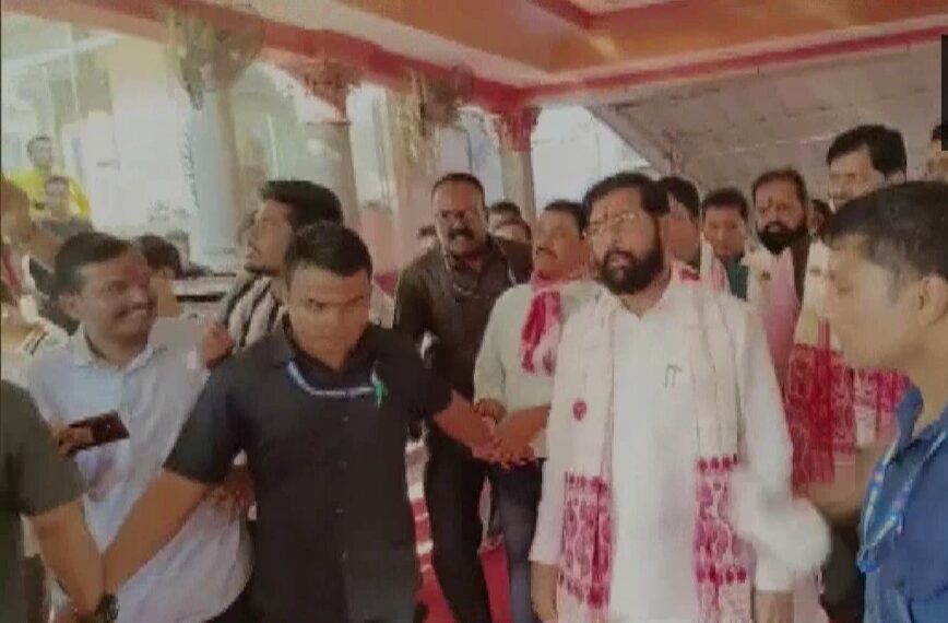 Eknath Shinde at Kamakhya temple
