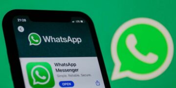 WhatsApp upcoming features include 21 new emojis, picture-in-picture view for iOS