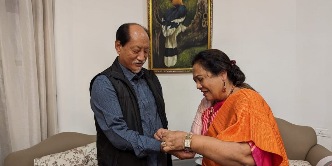 Union Minister ties rakhi to Nagaland CM; inaugurates handicraft emporium in Kohima