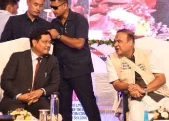 Assam-Meghalaya border row: CMs hold informal talks, agree on Hahim border post