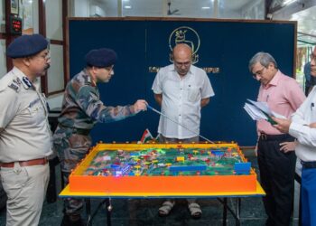 Manipur CM begins discussion on fencing additional 70 km Indo-Myanmar border