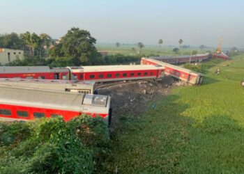 Delhi-Kamakhya North East Express derails in Bihar’s Buxar; 4 dead
