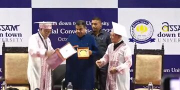 Gadkari receives D.Litt. honour in Guwahati; stresses on knowledge-driven future