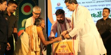 Durga Puja delight: Tripura CM rolls out gift hampers for 9.70 L ration card holders