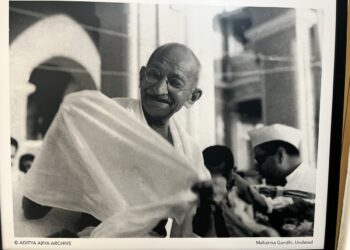 Mahatma Gandhi’s 76th Punyatithi: A visual tribute with 10 rare snapshots