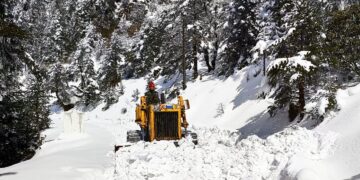 Snowfall brings chaos to Arunachal’s Tawang; BRO’s Project Vartak comes to rescue
