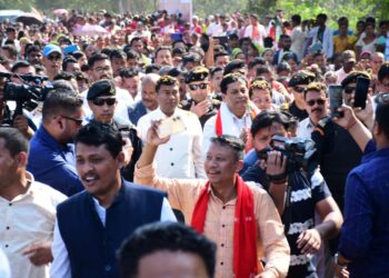 Thousands gather as Sarbananda Sonowal kicks off poll campaign in Dibrugarh
