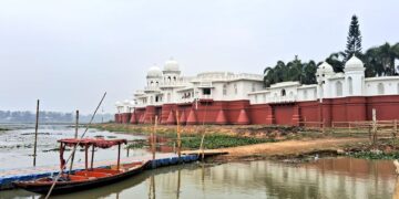 Tripura’s iconic Neermahal Palace under siege by water hyacinth, minister initiates action