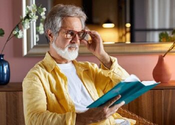 Eye Drops Now Can Remove Reading Glasses In 15 Mins