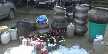 Manipur: Two illegal liquor manufacturing units dismantled, Three apprehended