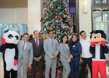 Assam: Radisson Blu Guwahati holds Christmas tree lighting ceremony