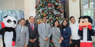Assam: Radisson Blu Guwahati holds Christmas tree lighting ceremony