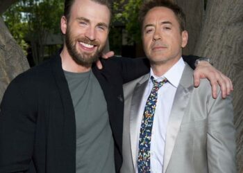 Hollywood stars Chris Evans and Robert Downey Jr (robertdowney.ig/Instagram)