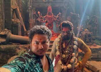 Maibam Nabakanta with Allu Arjun behind the scenes of Pushpa 2 (yai.singh/Instagram)