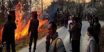 Indian Army swiftly responds to contain massive wildfire in Arunachal Pradesh’s Tawang