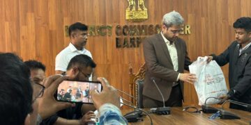 Assam CM sends gifts to 57 government-accredited media personnel