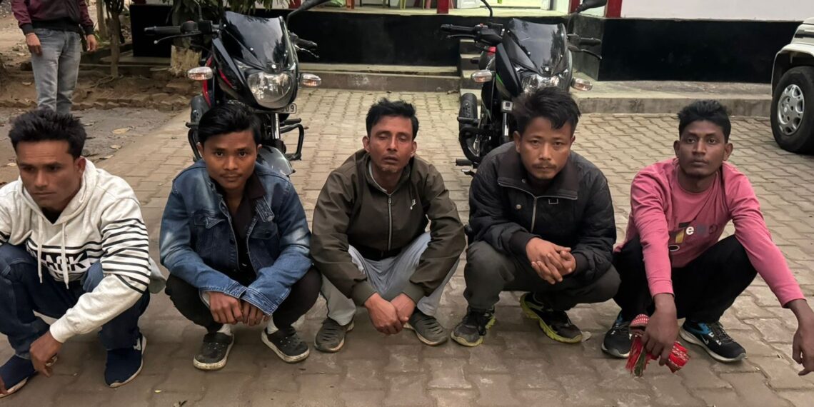 Five people were arrested for motorcycles theft