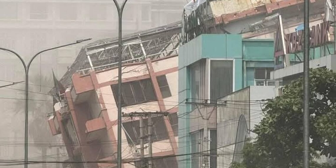 Myanmar has experienced 36 aftershocks ranging from magnitudes 2.8 to 7.5 (SumitHansd/X)