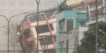 Myanmar has experienced 36 aftershocks ranging from magnitudes 2.8 to 7.5 (SumitHansd/X)