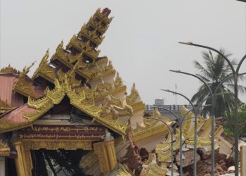 Mahamuni Buddha Temple in Mandalay, Myanmar, destroyed in the earthquake (shanghaidaily/X)