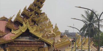 Mahamuni Buddha Temple in Mandalay, Myanmar, destroyed in the earthquake (shanghaidaily/X)