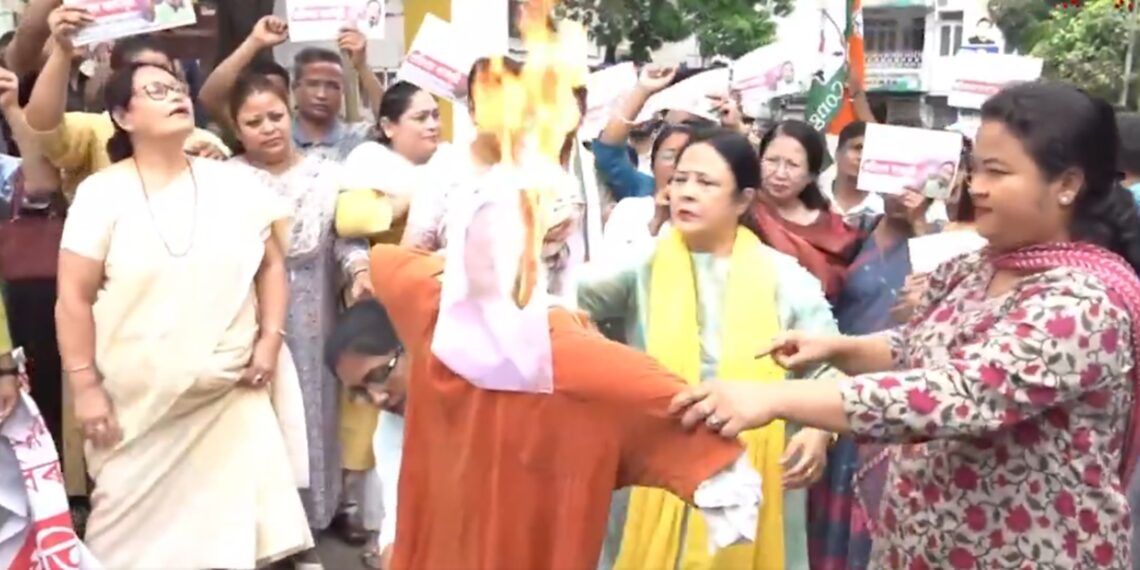 Congress burns effigy of Assam CM over ‘derogatory’ comments on women