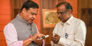 Assam Chief Minister Himanta Biswa Sarma met with ISRO Chairman V. Narayanan (CMOOfficeAssam/X)