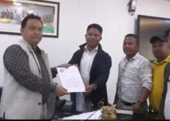 JSU hands over the letter to Deputy CM Sniawbhalang Dhar