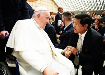Meghalaya CM shared a photo from his 2022 meeting with Pope Francis (SangmaConrad/X)