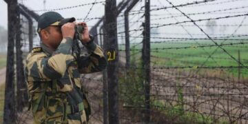 A file photo of a BSF personnel in Indo-Pak border (bsf_jammu/X)