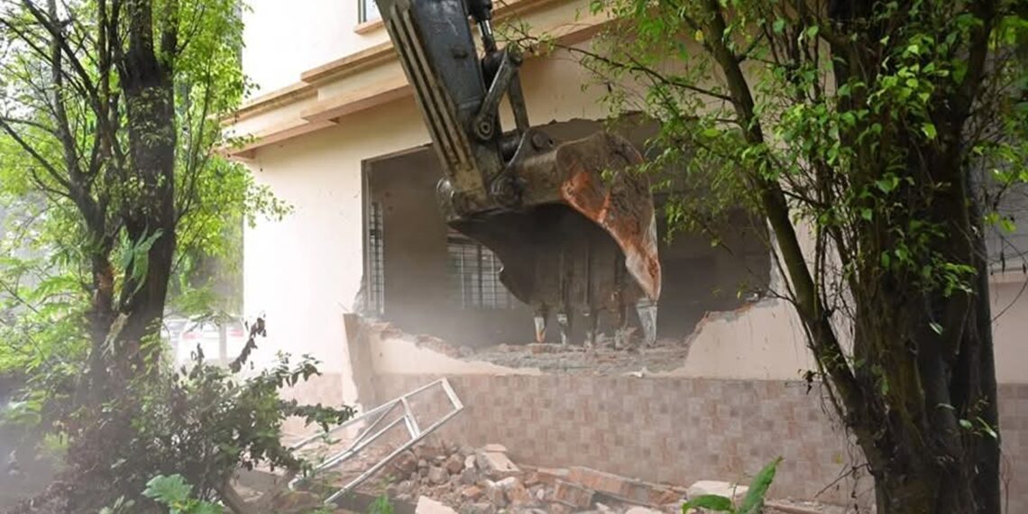 Eviction drive at Silsakoo marks key step in Guwahati flood mitigation project