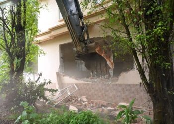 Eviction drive at Silsakoo marks key step in Guwahati flood mitigation project