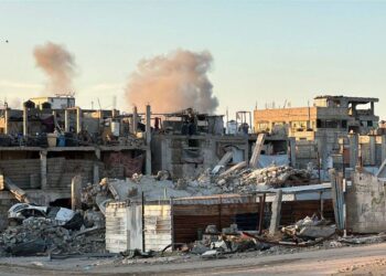Homes destroyed in an airstrike in Khan Younis, southern Gaza Strip (redsarah99/X)