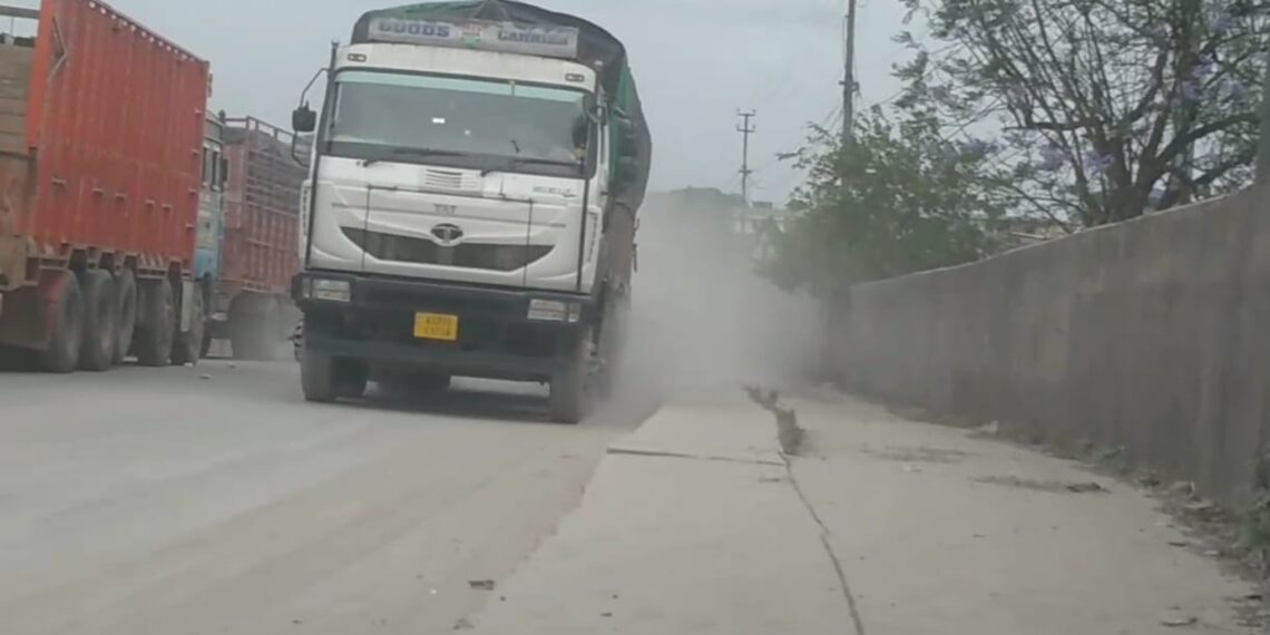 Meghalaya body demands action over dust pollution from highway construction in Khliehriat