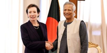 American Chargé d’Affaires Tracey Ann Jacobson with Bangladesh interim government chief Yunus (ChiefAdviserGoP/X)