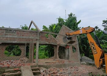 A file photo of the Assam eviction drive (X)