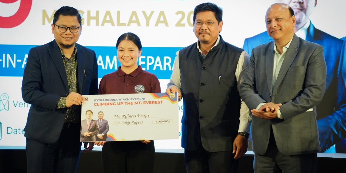 20-year-old Rifiness Warjri was honoured for summiting Mount Everest