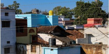 Simple, sustainable ways to make city homes cooler