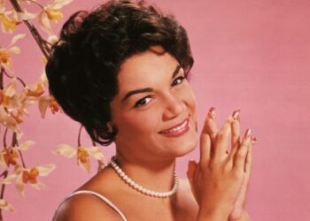 Legendary singer Connie Francis (X)