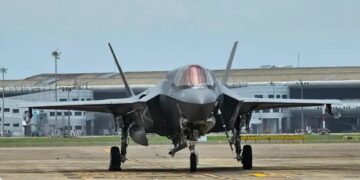 The UK fighter jet in Kerala airport (X)