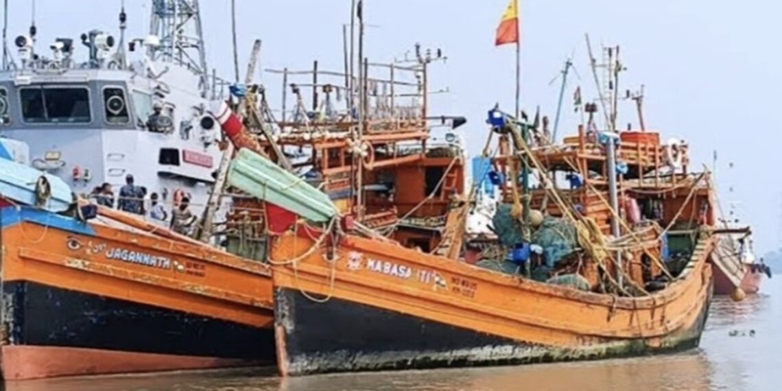 34 fishermen from West Bengal detained in Bangladesh after crossing maritime border