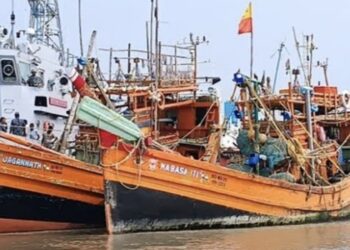 34 fishermen from West Bengal detained in Bangladesh after crossing maritime border