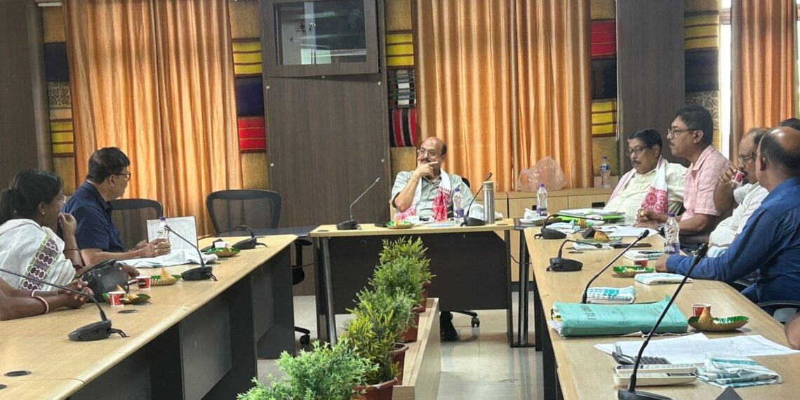 Guwahati hosts review meeting on handloom cluster projects to boost weaver welfare