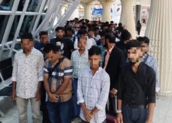 Recently, Malaysia Immigrant sent around 80 Bangladeshi nationals back from the airport (X)
