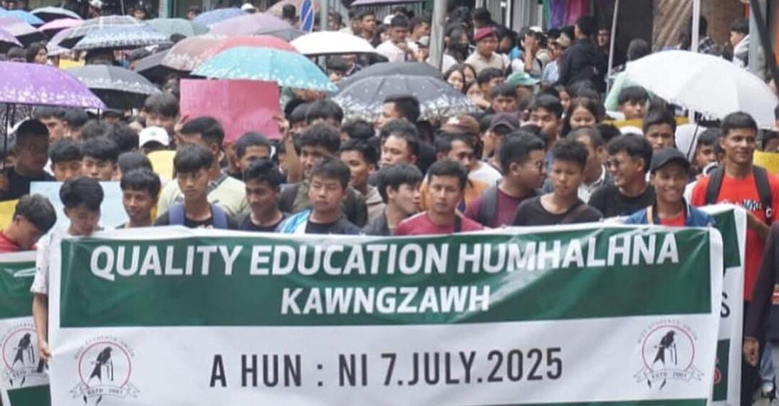 Students in Mizoram protest against unqualified teachers on Monday (X)