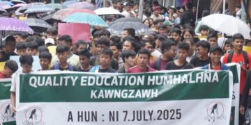 Students in Mizoram protest against unqualified teachers on Monday (X)