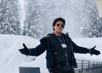 Shah Rukh Khan rushed abroad after on-set injury