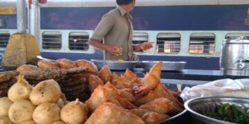 Railway Ministry orders standard ID cards for vendors to curb illegal vending