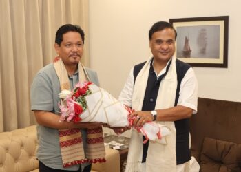 Assam, Meghalaya chief ministers hold talks in Guwahati on key issues
