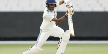 As Karun Nair blossoms, spare a thought for Abhimanyu Easwaran